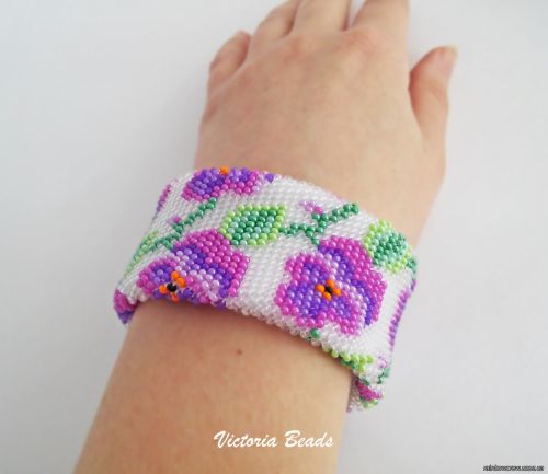 Pansies Bracelet - Flowers Bracelet - Bead Crochet Bracelet
